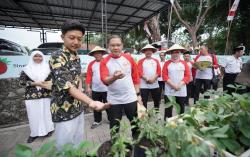 SFC, Cara Unik Sekolah di Jatim Ajarkan Murid Bertani, Beternak hingga Berwirausaha
