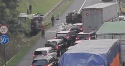 Dua Truk Terguling Usai Tabrakan di Tol Cipali, Lalu Lintas Sempat Tersendat