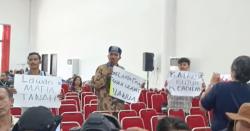 Poster Perlawanan GMKI Menggema di Gedung MPL Waingapu: Kalawua Lawan Perampasan Tanah Ulayat