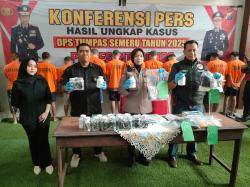 Bongkar Jaringan Narkoba Lintas Pulau, Polisi Bekuk 11 Tersangka dan BB  Sabu Hingga Ribuan Pil