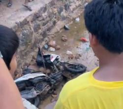 Viral Video Satpam di Batam Nyaris Diamuk Massa Usai Tendang Gerobak Pedagang