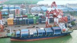 Kinerja TPK Nilam Surabaya Meroket, Hingga Agustus 2025 Arus Petikemas Tumbuh 13 %