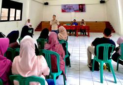 Reses DPRD di Desa Nagrak, Warga Keluhkan BPJS hingga Ruang Kelas Pasca Gempa