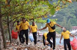Personel Polres Aceh Selatan Kompak Senam Massal hingga Sampah Disapu Bersih