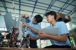 Transformasi Ide Jadi Solusi, Inovasi Sosial Anak Muda di Ajang Teknologi 2025