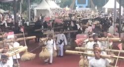 Tradisi Ngarengkong Memukau! Harmoni Alam dan Padi Jadi Sorotan di Rangkasbitung Lebak