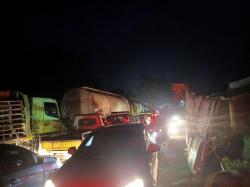 Perbaikan Jalan dan Mobilitas Truk Jui Shin Bikin Macet, Camat Minta Batasi Operasional