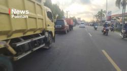 Solar Langka, Puluhan Truk di Beberapa SPBU  Polman Terlihat Antre Hingga Macetkan Jalan
