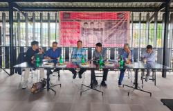Diskusi Waroeng Rakyat Evaluasi 1 Tahun Kinerja DPRD, MBG dan Tunjangan Disorot