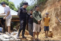 Bupati Bengkulu Utara Sambangi Korban Tanah Longsor