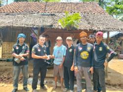 PJBN DPC Wanasalam Berikan Bantuan untuk Korban Rumah Terbakar di Desa Sukatani