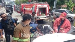 Sebuah Mobil Station Wagon Terbakar di Jalan Raya Tegal