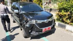 Avanza Plat Merah Hantam Motor di Simpang Tugu Jagung Boyolali, Satu Orang Dibawa ke RS