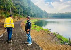 Ratusan Ribu Paving Block FABA Mulai Didistribusikan ke Area Festival 7 Ranu Probolinggo