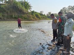 Mayat Pria Tanpa Identitas Ditemukan di Sungai Bodri Pekuncen, Diduga ODGJ