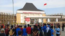 Mahasiswa Demo Nilai Tunjangan Anggota dan Ketua DPRD Tidak Masuk Akal