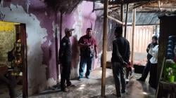 Sebagian Atap Rumah Lansia di Limbangan Garut Ambruk