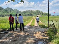 Pembangunan Pekon Tanjung Anom: Transparansi dan Pelayanan Jadi Fokus Hi. Muhyidin