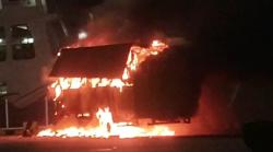 Wartawan Dilarang Masuk Lokasi! Ledakan dan Kebakaran Truk di Pelabuhan Merak Bikin Penumpang Panik