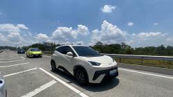 Sensasi Uji Mobil Listrik Pabrikan China Terabas Jalan Tol hingga Jalur Tanjakan Pegunungan Jateng