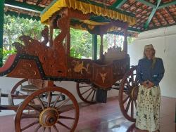 Jejak Eropa di Cirebon: Kereta Ki Juru Mudi, Pusaka Keraton yang Tetap Hidup