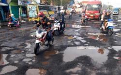 Bekasi Benahi Jalan Alinda Bekasi Utara yang Rusak Parah Mulai Pekan Depan