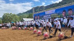 Canangkan 5.000 Hektare, Senator Tamsil Linrung Bareng Mentan Amran Tanam Jangung di Pangkep