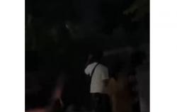 Heboh! Warga Sukatani Bekasi Berburu Pocong yang Sering Gentayangan Malam Hari