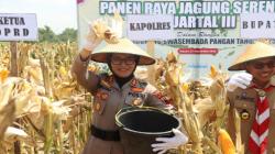 Polres Sragen Gelar Panen Raya Jagung Kuartal III, Dukung Target Swasembada Nasional 4 Juta Ton