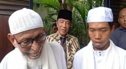 Momen Ustaz Abu Bakar Ba'asyir Datangi Rumah Jokowi: Mudah-Mudahan Jadi Pembela Islam