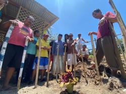 Heboh, Bunga Bangkai Mini Ditemukan Tumbuh di Desa Sumberkalong