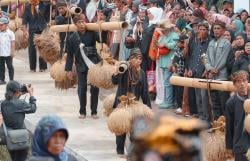 Mengulik Keunikan Seren Taun Cisungsang, Tradisi Adat Tahunan di Lebak Banten