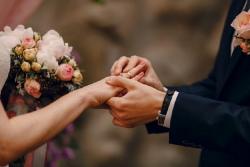 Viral ! Bos Perempuan Jatuh Cinta ke Karyawan, Rela Berikan Rp7 Miliar demi Cerai dengan Istrinya