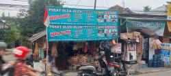 Toko Siang Malam, Pusat Oleh-Oleh Khas Lebak yang Jadi Buruan Wisatawan