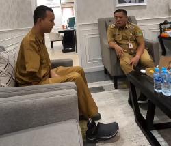 Hadiah Istimewa Bupati Karawang, THL Disabilitas Berangkat Umrah