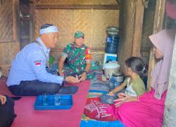 Lansia Hidup Sendiri di Cibadak Akhirnya Tersentuh Bantuan, Kades Elan Turun Langsung ke Rumah Warga