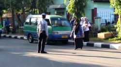 Hari Pertama ASN Subang Naik Angkot dan Ojol, Orderan Meledak