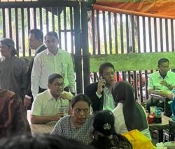 Viral! Menkeu Purbaya Makan Siang di Kantin Tenda Biru, Pegawai: Hampir Copot Jantung Hamba
