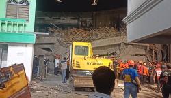 Hari Kedua, Tiga Santri Selamat Berhasil Dievakuasi dari Reruntuhan Beton Ponpes Al-Khoziny