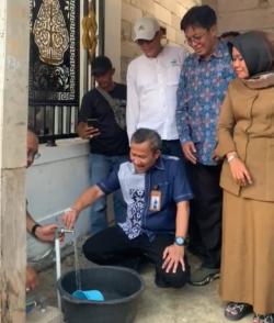 Berkat Jaringan Baru Perumdam Tirta Tarum, Warga Kiara Jaya Tak Kesulitan Lagi Akses Air Bersih