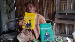 Kisah Rizal, Penulis Difabel Asal Indramayu yang Menjawab Diskriminasi dengan Buku Inspiratif