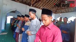 BREAKING NEWS Ratusan Santri di Jombang Salat Gaib untuk Korban Tragedi Ponpes  Al Khoziny Sidoarjo