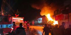 Kebakaran Hebat Hanguskan Warung dan Pom Mini, Satu Warga Alami Luka Bakar Serius