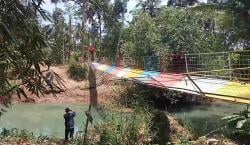 Belum Diresmikan, Jembatan Gantung di Pangandaran Ambruk, 8 Siswa Terjun Bebas ke Sungai