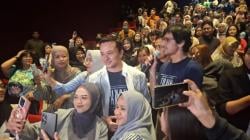 Nicholas Saputra Bikin Heboh Emak-Emak di Bioskop, Cerita Trauma Korban Kecelakan Pesawat