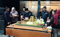 Tradisi Slup-Slupan Digelar YSNW, Penanda Pembukaan Kantor Pusat di Solo
