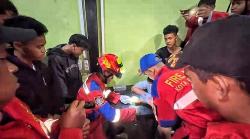 Damkar Palangka Raya Berhasil Lepaskan Cincin dari Jari Remaja yang Membengkak