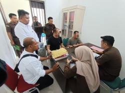 Dua Kurir Ganja 18 Kilo Diringkus! Satresnarkoba Polres Pidie Jaya Serahkan Tersangka ke Jaksa
