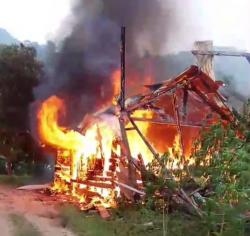 Kisah Heroik Istri di Tanggamus, Selamatkan Suami dari Kobaran Api yang Hanguskan Rumah