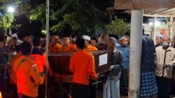 Tangis Haru Sambut Kepulangan Jenazah Santri Asal Sampang, Korban Musala Ambruk di Sidoarjo